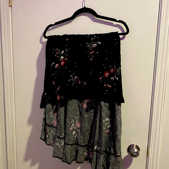 Hi-Low plus size floral skirt - Picture 1 of 1